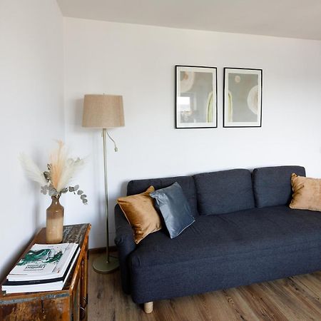 Brivibas Yard Apartment With Parking In City Center ريغا المظهر الخارجي الصورة