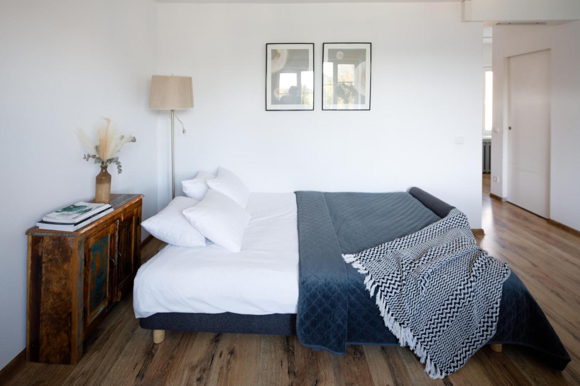 Brivibas Yard Apartment With Parking In City Center ريغا المظهر الخارجي الصورة