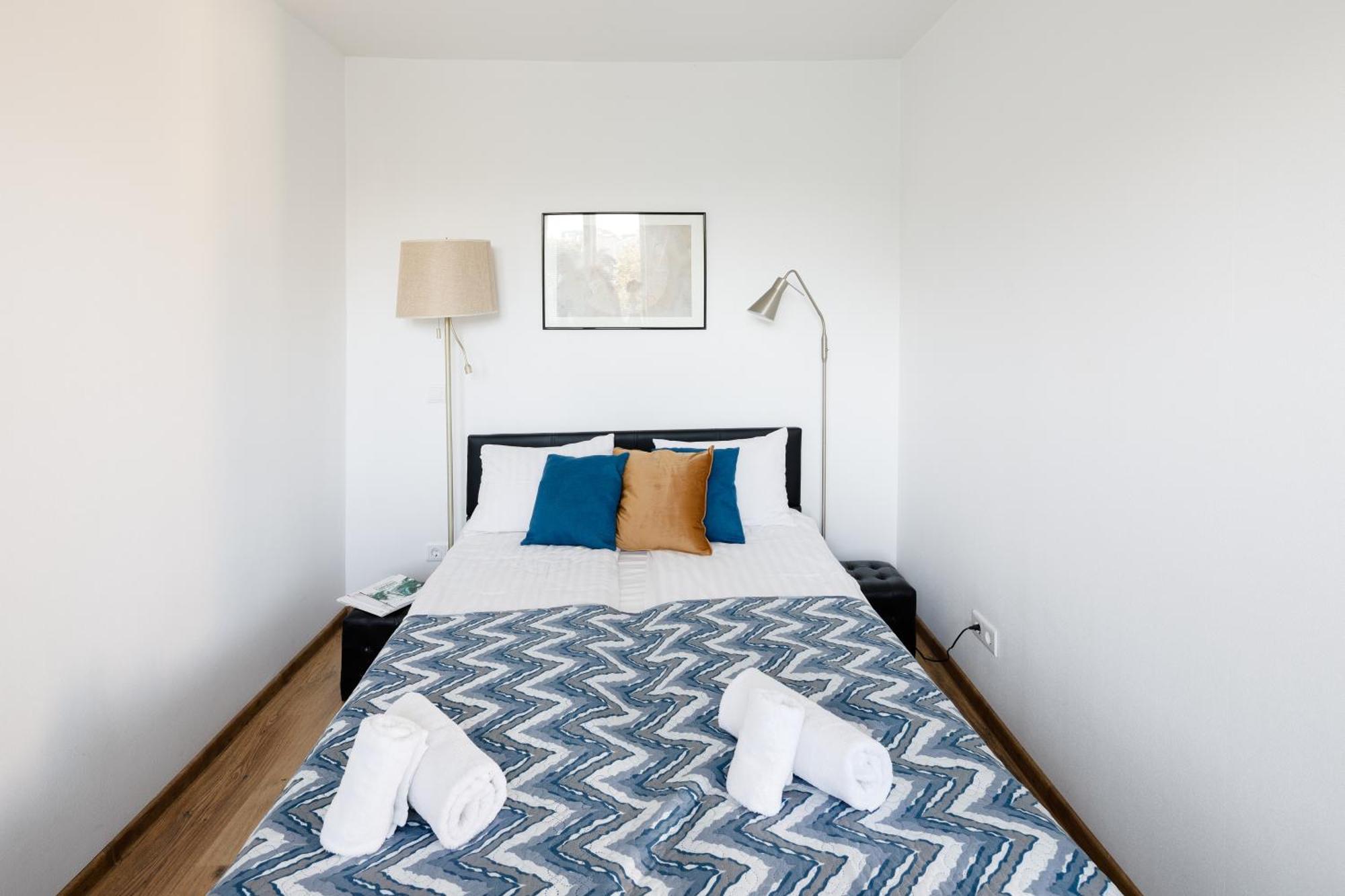Brivibas Yard Apartment With Parking In City Center ريغا المظهر الخارجي الصورة