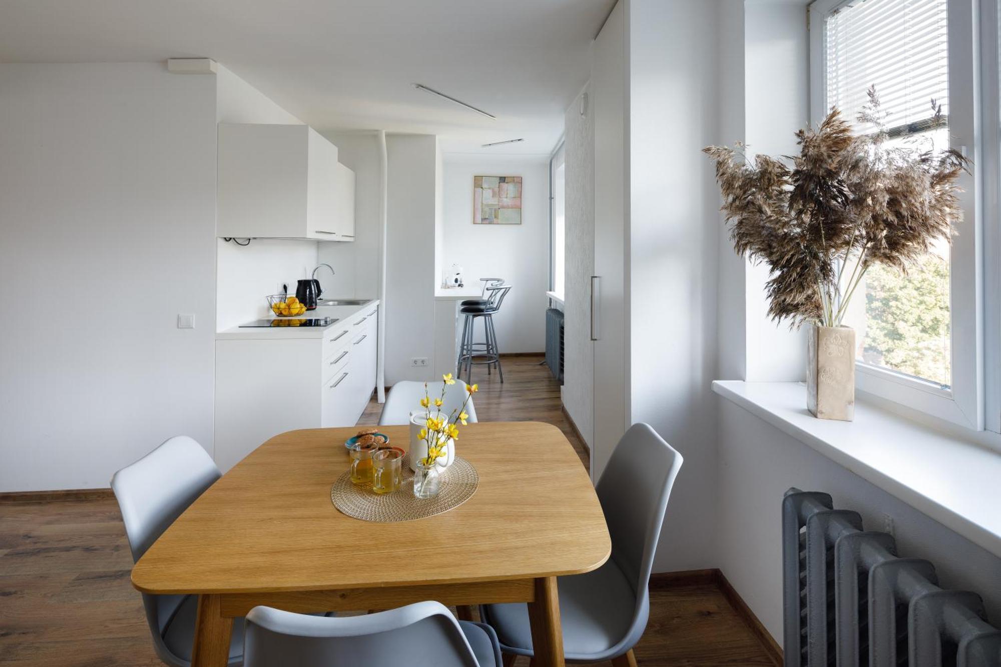 Brivibas Yard Apartment With Parking In City Center ريغا المظهر الخارجي الصورة